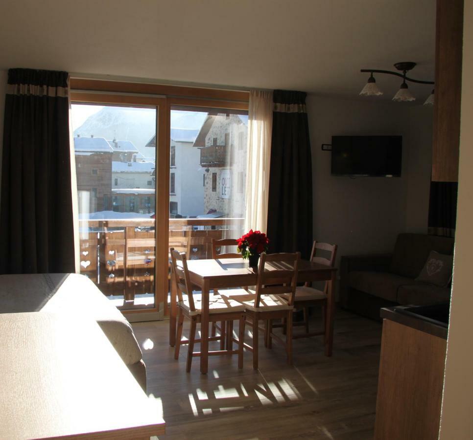 Mont Chalet Apartaments Livigno Exterior photo
